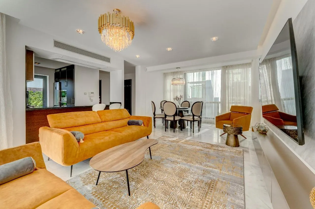 El Duque Private Lux Villa 아데제