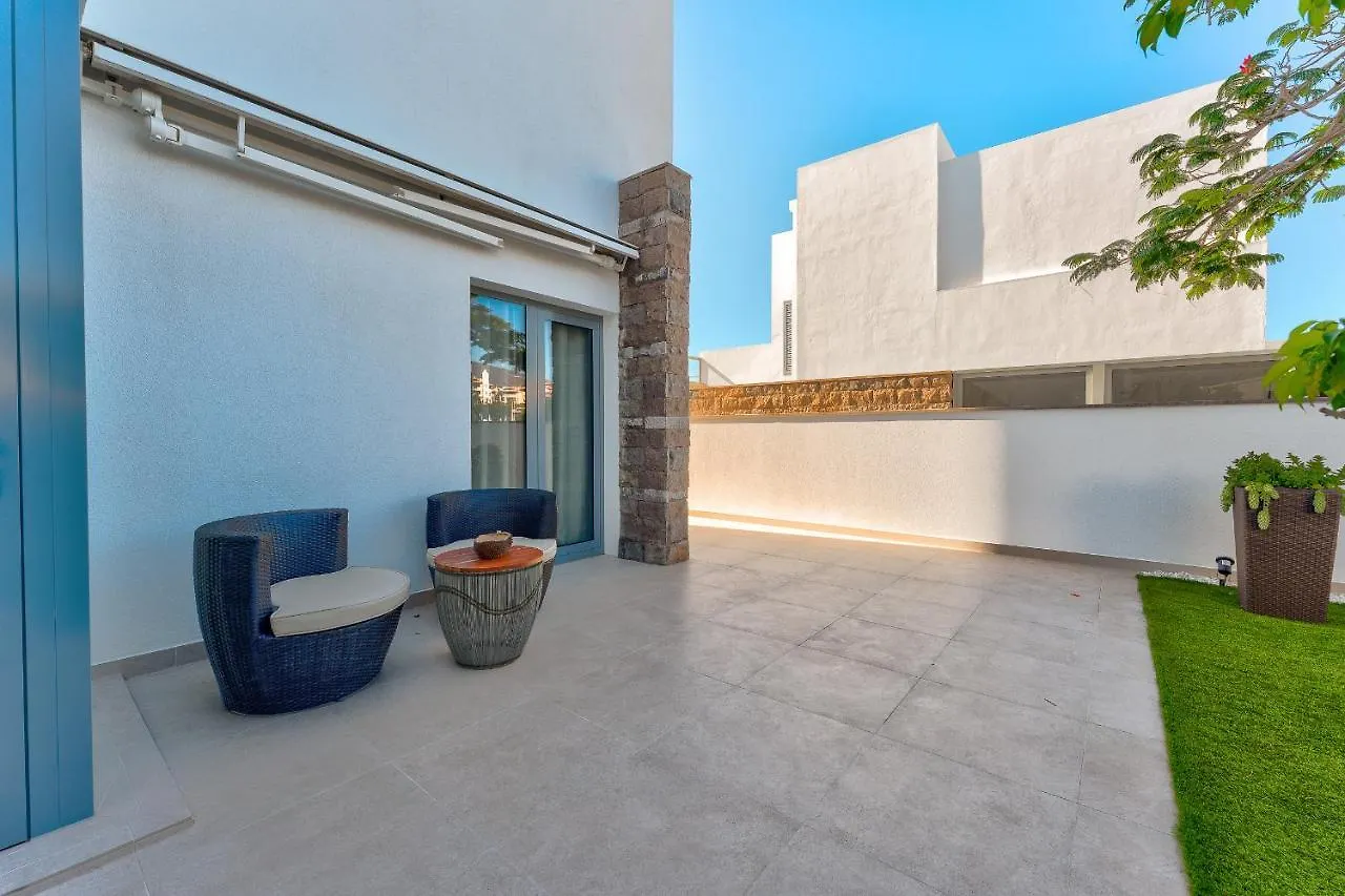 El Duque Private Lux Villa 아데제 0*,  스페인