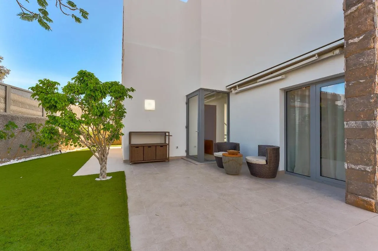 El Duque Private Lux Villa 아데제 0*,